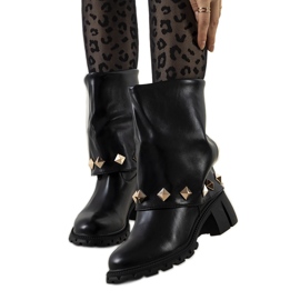 BM Botas negras con tachuelas Rezen negro