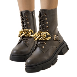 Botas de montaña verdes con cadena Iversen