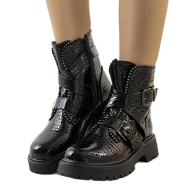Botas Helia charol negro