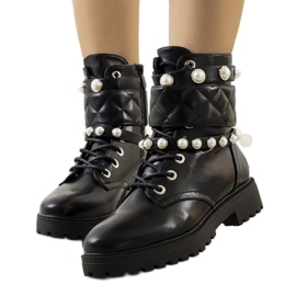 Botas negras de mujer de Cesia. negro