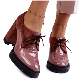 PA2 Botas lacadas de gamuza de moda en la plataforma carisa rosa.