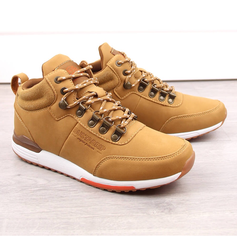 Zapatos de hombre de piel Bustagrip amarillos