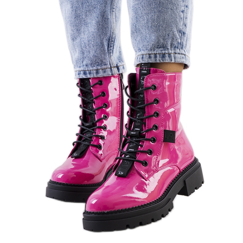 PA1 Botas lacadas en rosa de Casies rosado