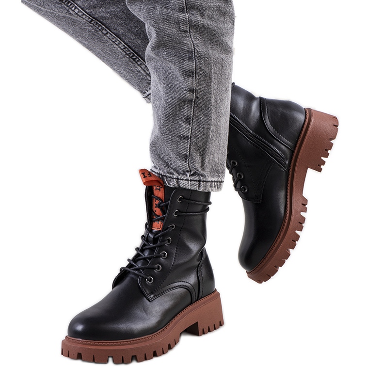 Tramperos negros de Sicula