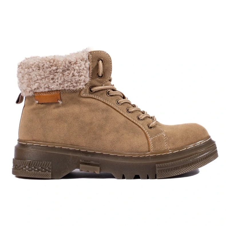 Botas de mujer marrones con pelo de oveja. beige