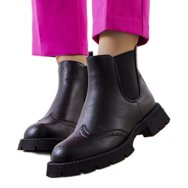 BM Botines Chelsea negros con una enorme suela Lucero