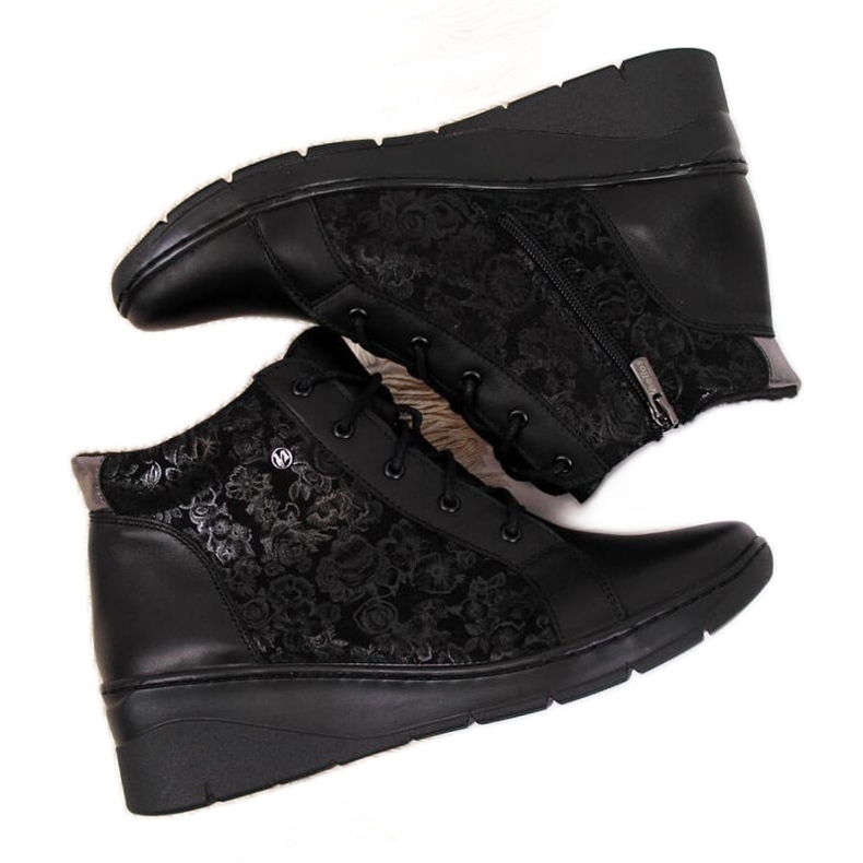 Botas de piel con tacón de cuña Helios W H537 negro Botas de piel con tacón de cuña Helios W H537 negro