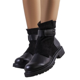 Botas negras con cinturón de Kevin negro Botas negras con cinturón de Kevin negro
