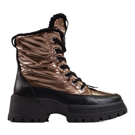 Botas de nieve para mujer en la plataforma shelovet. negro dorado