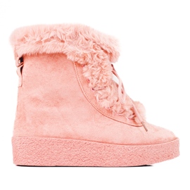 Botas de nieve para mujer en la plataforma shelovet. rosado