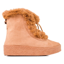 Botas de nieve para mujer en la plataforma shelovet. marrón