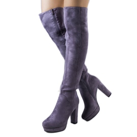 PA1 Botas de ante gris en el puesto de Titus.
