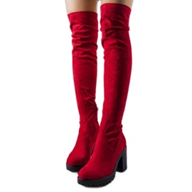 PA1 Botas de ante rojo en el poste de Aleena