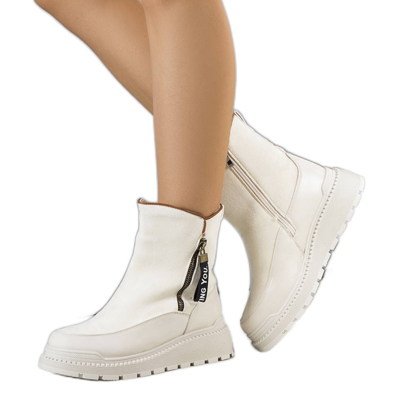 BM Botas con aislamiento beige en la plataforma Niklas