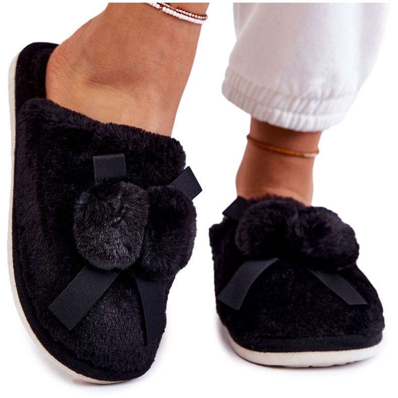 Pantuflas Mujer Castello Pelo Negro Con Pompones