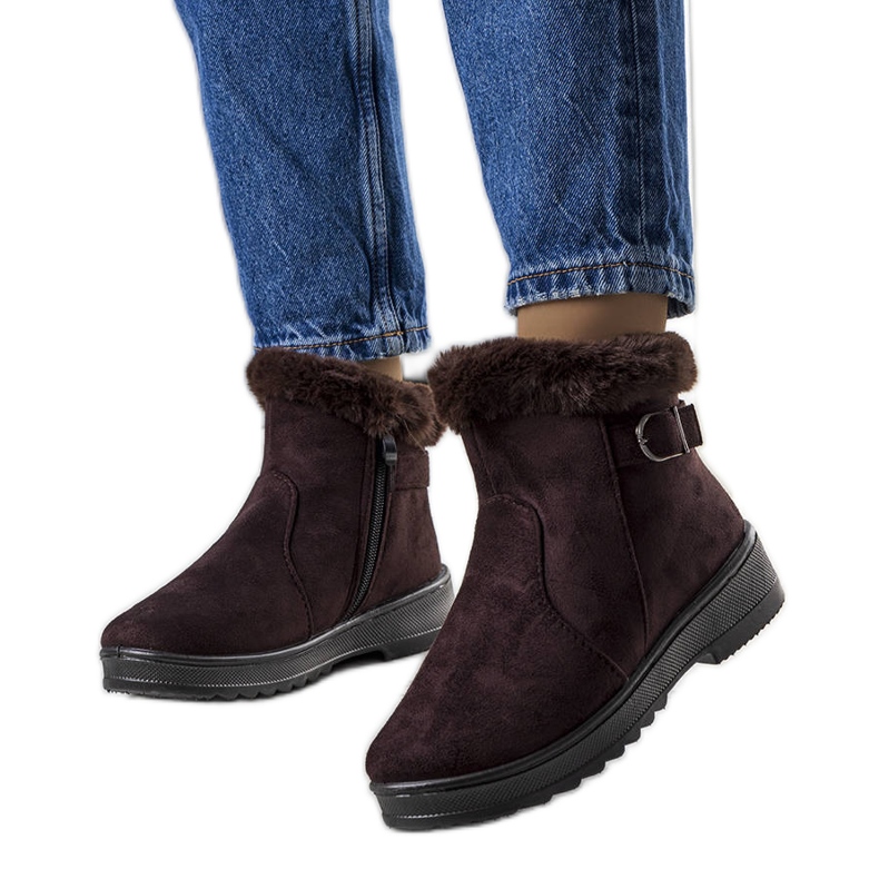 Julius marrón, botas de nieve aisladas con pelo Julius marrón, botas de nieve aisladas con pelo