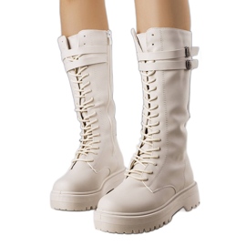BM Botas altas beige de Christopher