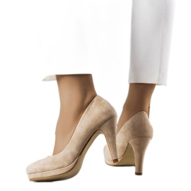 Zapatos de tacón beige de Trofi