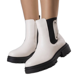 Botas con aislamiento color crema de Caron beige