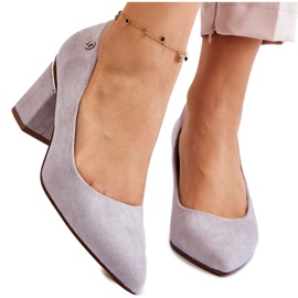 Zapatos de salón clásicos de ante con tacón alto y adornos Derren grises