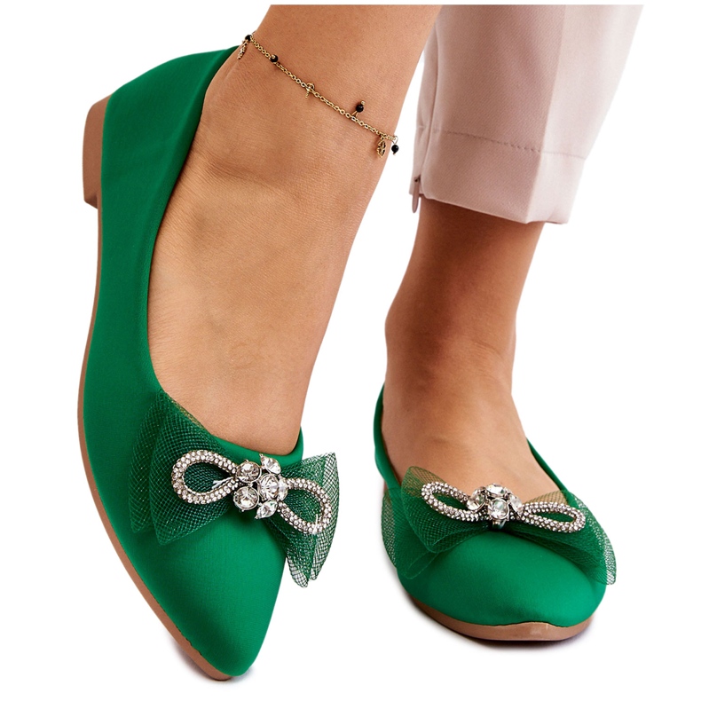 PS1 Bailarinas De Mujer A Punta Con Lazo Decorativo Verde Luminoso