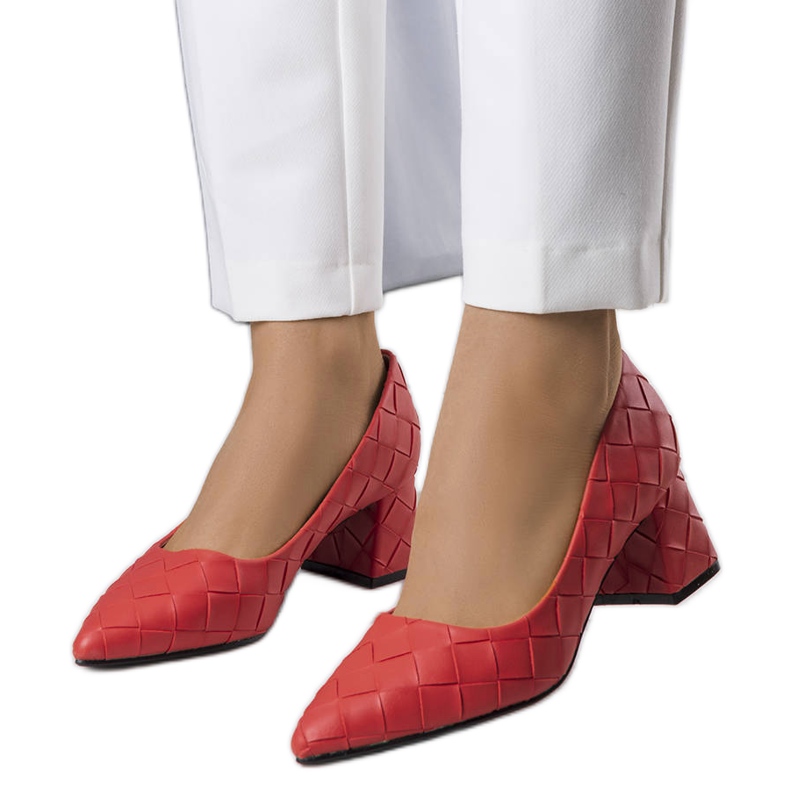 BM Zapatos rojos de tacón alto de Migne. BM Zapatos rojos de tacón alto de Migne.