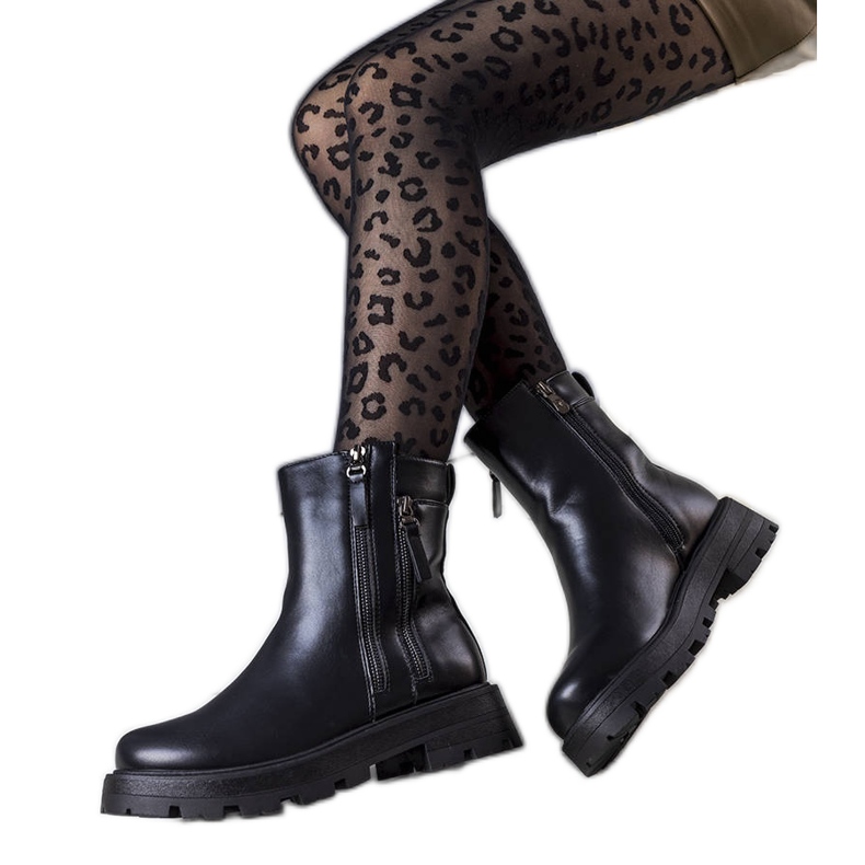 Botas negras con aislamiento de Ferry. negro