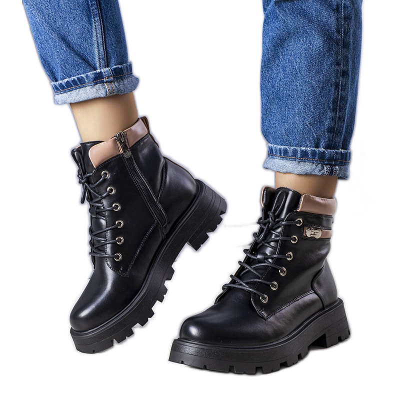 Botas negras con aislamiento de Artois beige