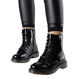 BM Botas charol negro Rhys