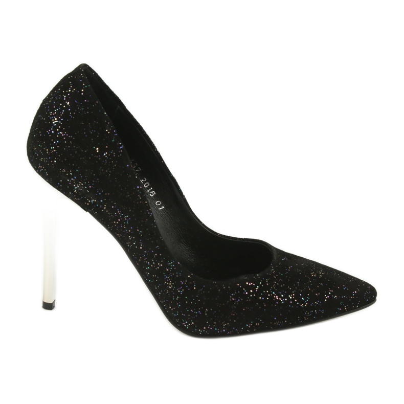 Bombas de cuero en Szpilka 497 Black Espinto negro
