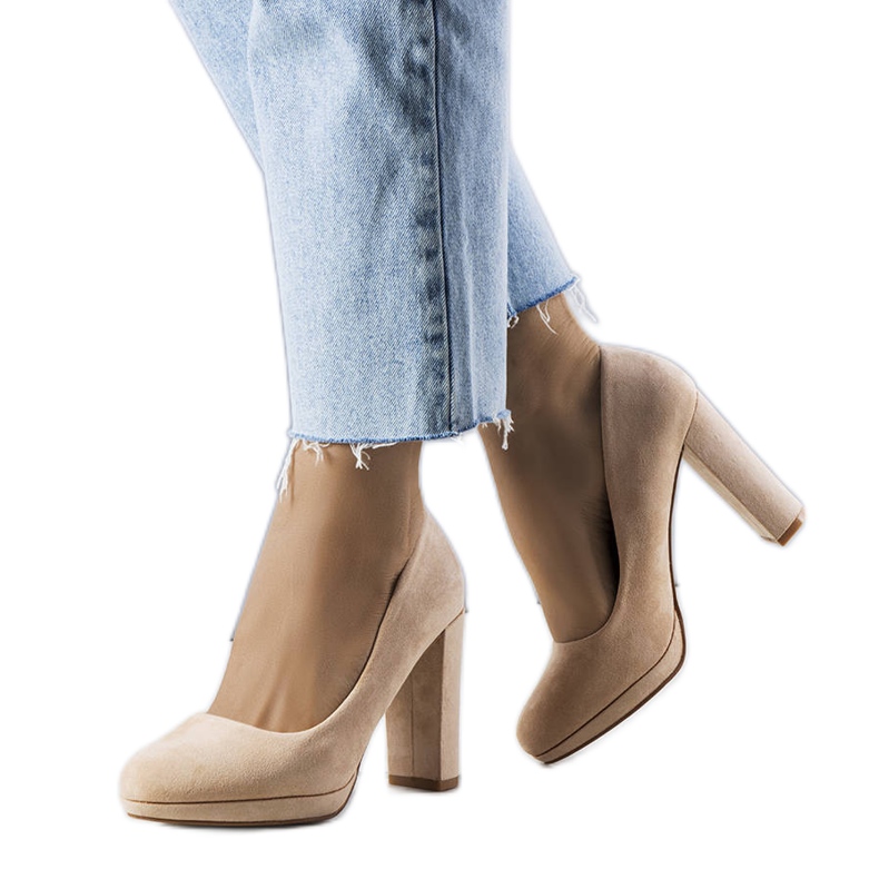 Zapatos de tacón de aguja beige de Leonard