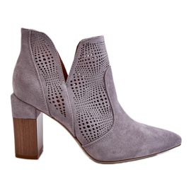 PM1 Botas Tacón Ante Calado Gris Leanna