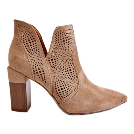 PM1 Botas Tacón Ante Calado Beige Leanna