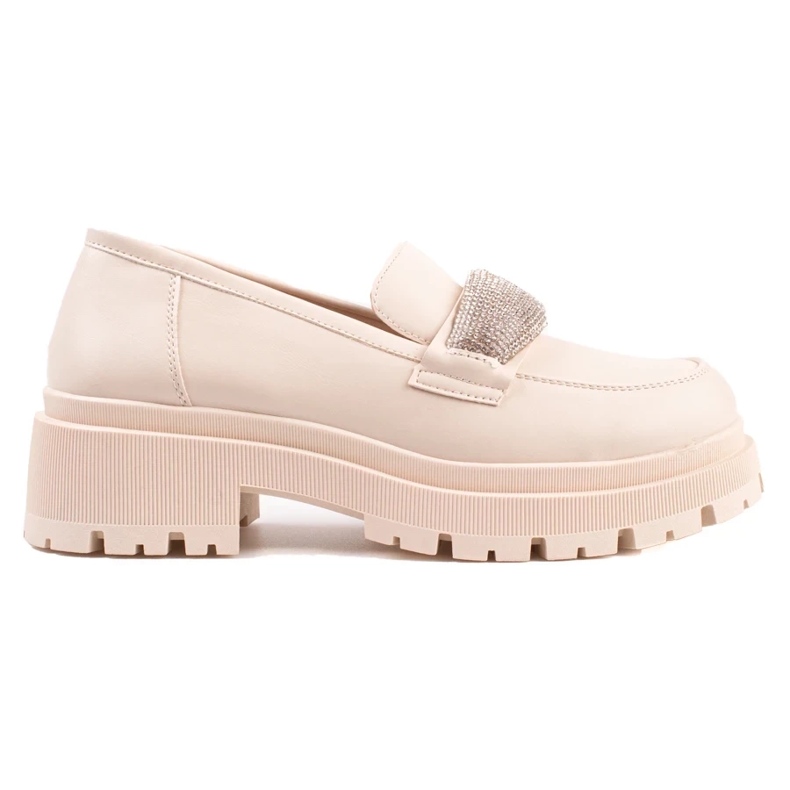 Zapatos de mujer fabricados en ecopiel beige.