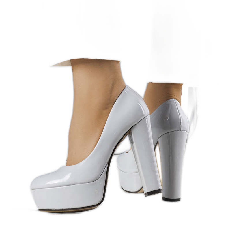 BM Zapatos de tacón gris de Kari.