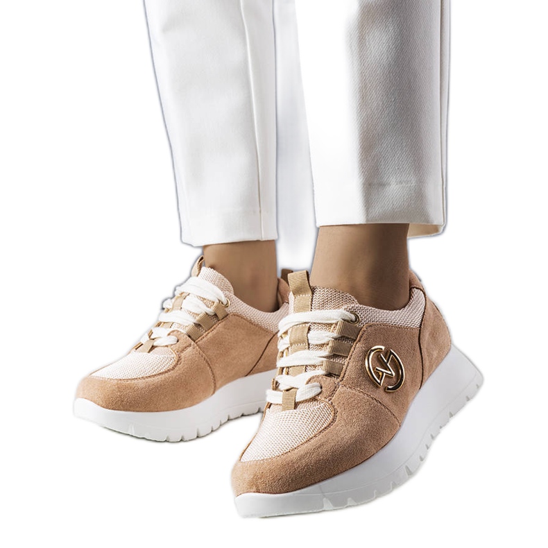 Zapatillas beige con plataforma de Kristine