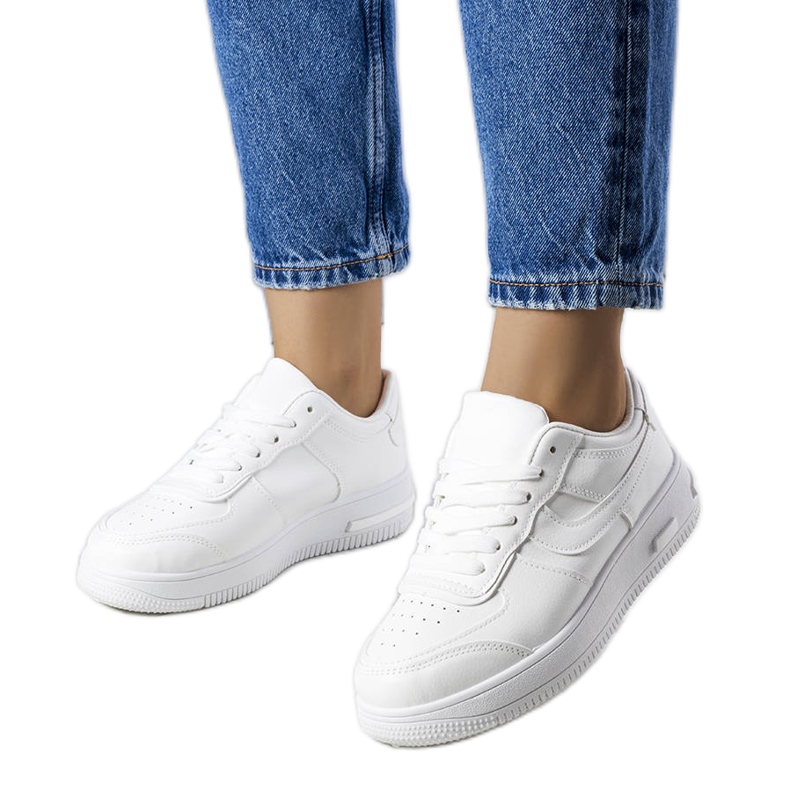 BM Zapatillas blancas con suela gruesa de Kim. blanco