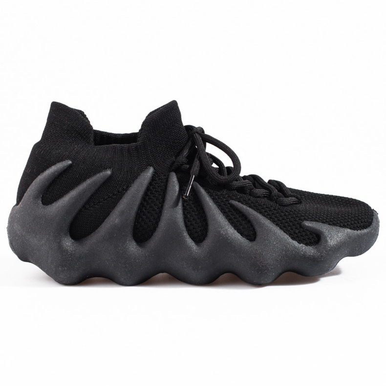 Zapatos deportivos de mujer Shelovet con suela negra de moda. negro