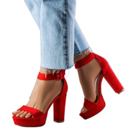 BM Sandalias rojas en el puesto Josefina rojo