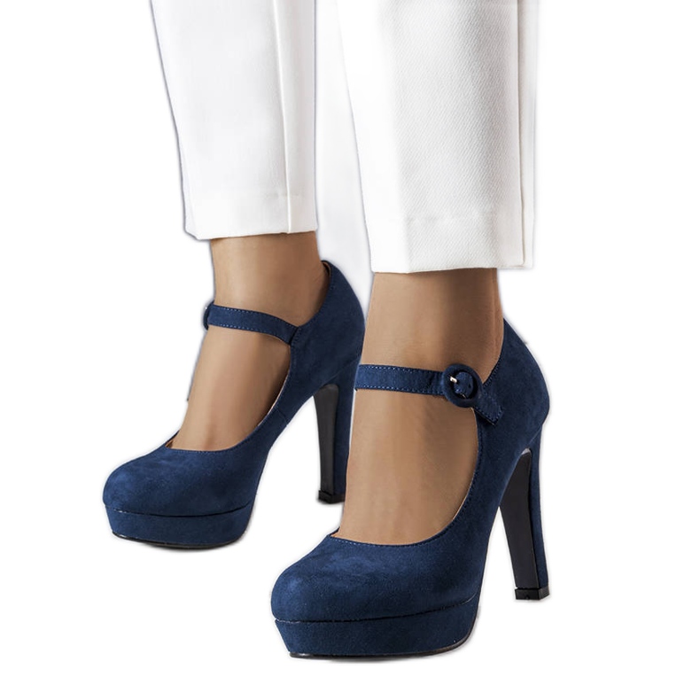 Zapatos de salón azul marino de Lynda