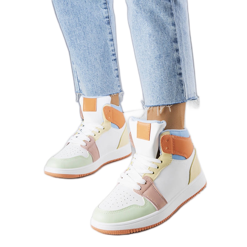 Zapatillas naranjas de Kari. blanco Zapatillas naranjas de Kari. blanco