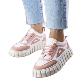 Zapatillas rosas con plataforma de Robyn.