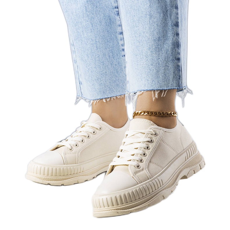 Zapatillas beige con plataforma de Nichole
