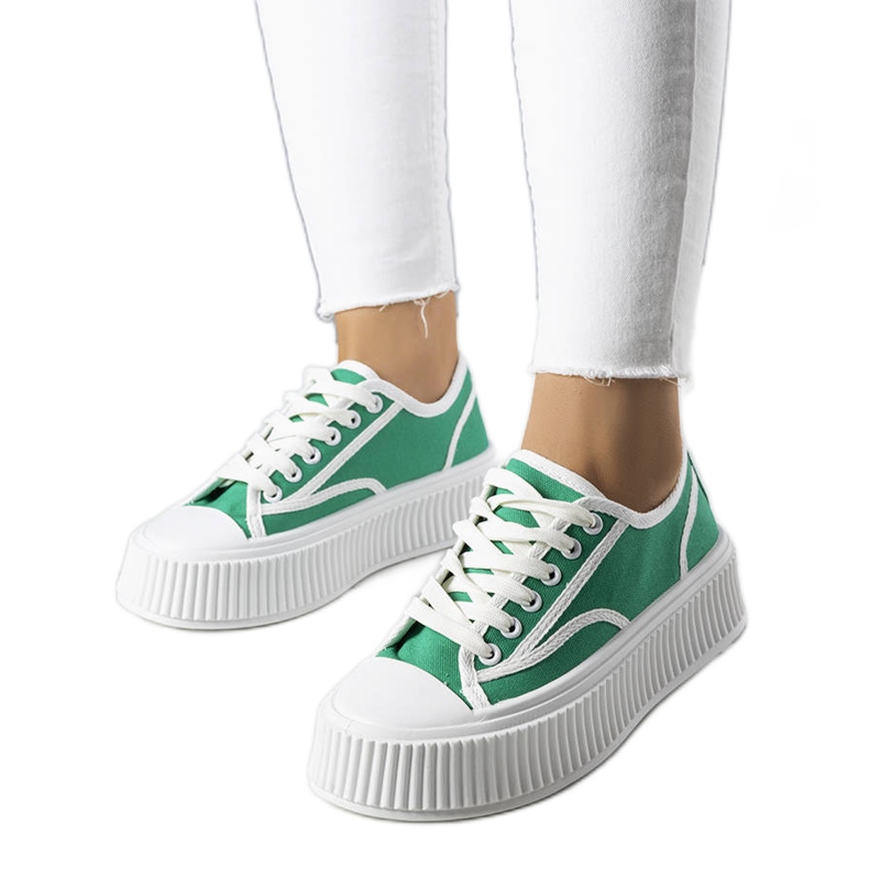 BM Zapatillas verdes en la plataforma Dolores