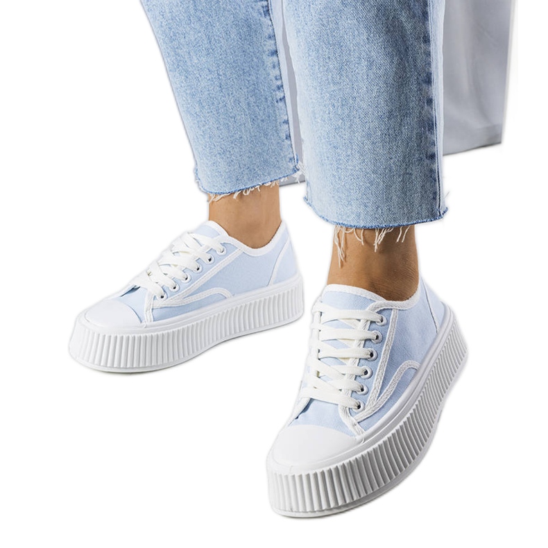 Zapatillas con plataforma azules de Dolores