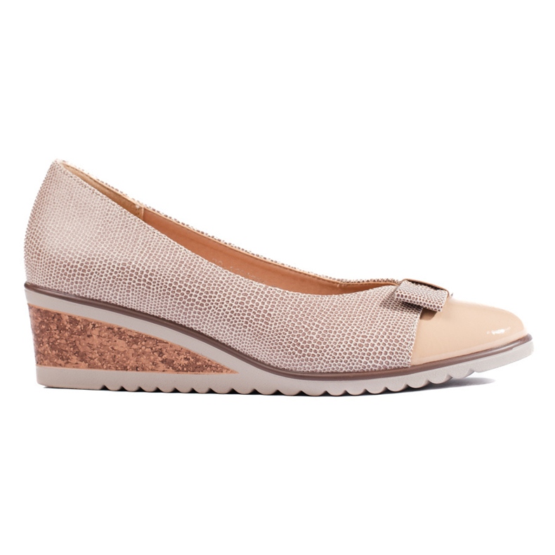 W. Potocki Zapatos de salón beige de mujer de Potocki con cuña baja