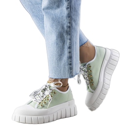 Zapatillas verdes con plataforma de Toni Zapatillas verdes con plataforma de Toni