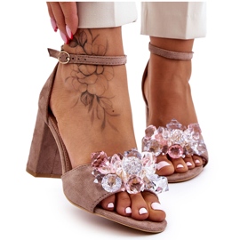 Elegantes Sandalias Con Cristales En Beige Oscuro Cameron Tacones Altos