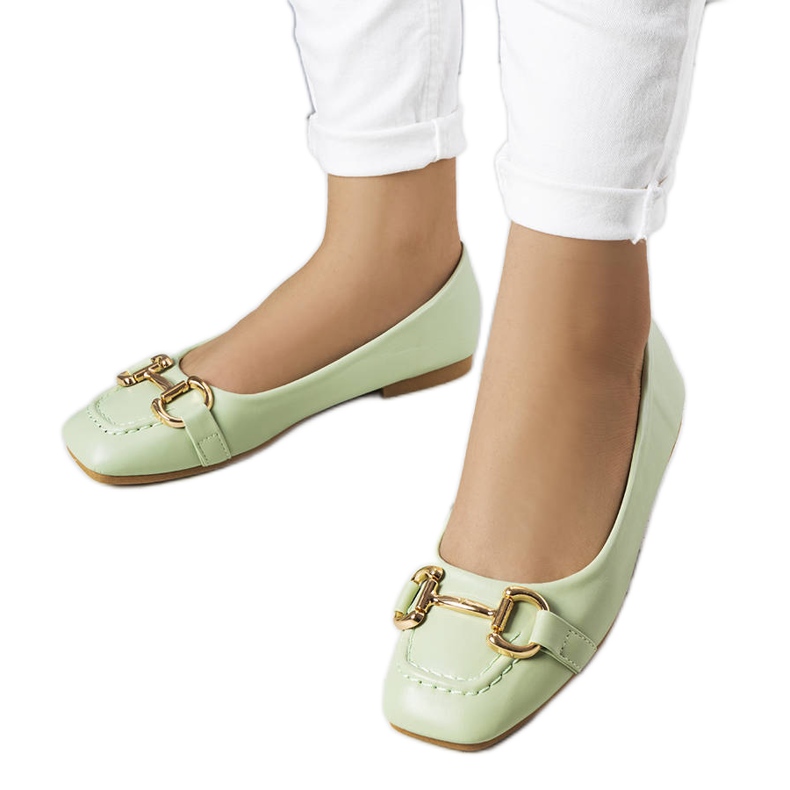 Bailarinas verdes con adorno Iris dorado Bailarinas verdes con adorno Iris dorado