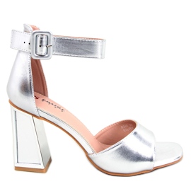 BM Sandalias de tacón Ellen Silver con cinturón plata